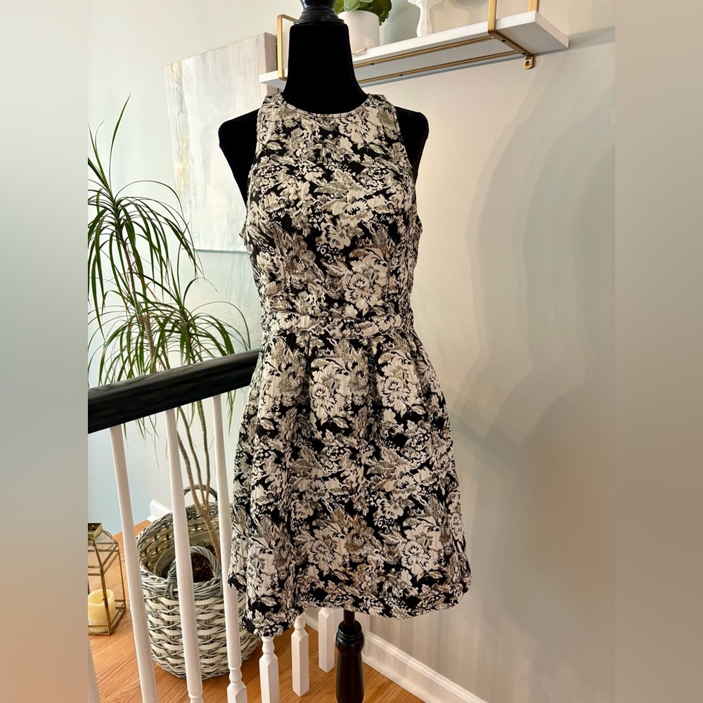 Abercrombie & Fitch formal cocktail mini dress with pockets — Size Medium